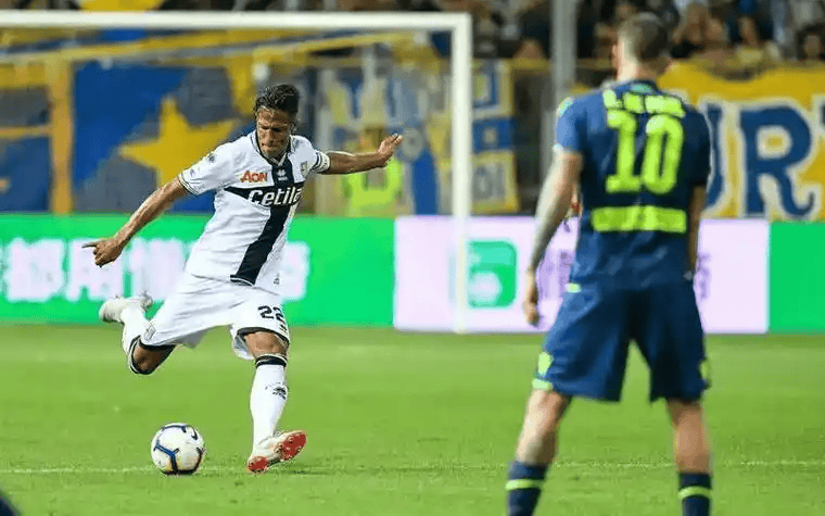 包含法甲今晨再迎强敌；马赛豪取连胜；主帅态度：管理层满意；控场能力受关注的词条